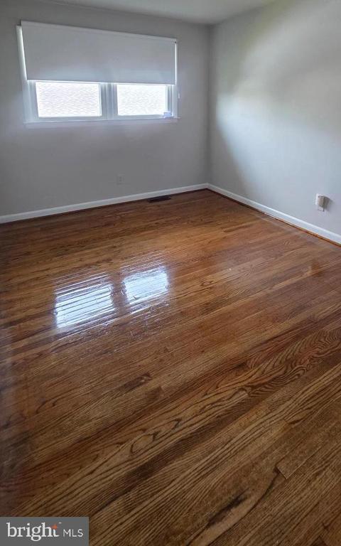 Building Photo - 5454 Burwood Ave