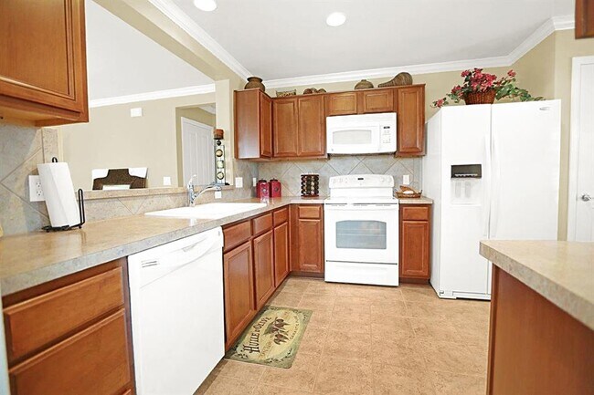 Building Photo - 113 Monument Hill Trail