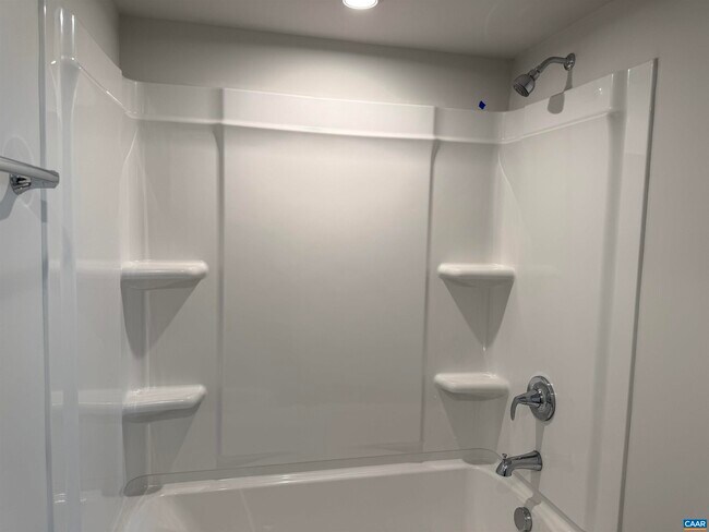 Building Photo - 99 Oldfield Dr