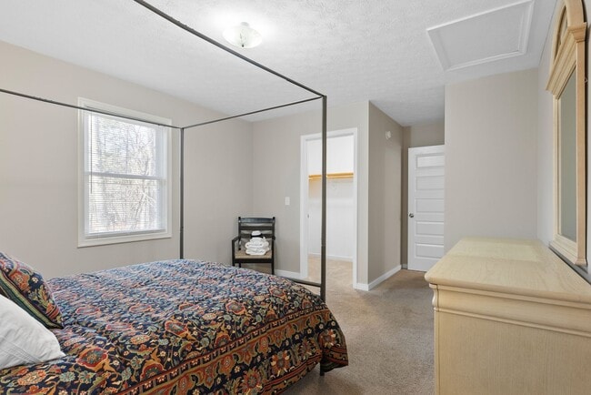 Building Photo - 3-Bedroom in Town of Farmville with One-Le...