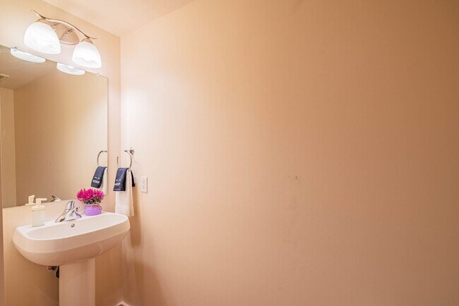 Building Photo - 44 W Monroe St