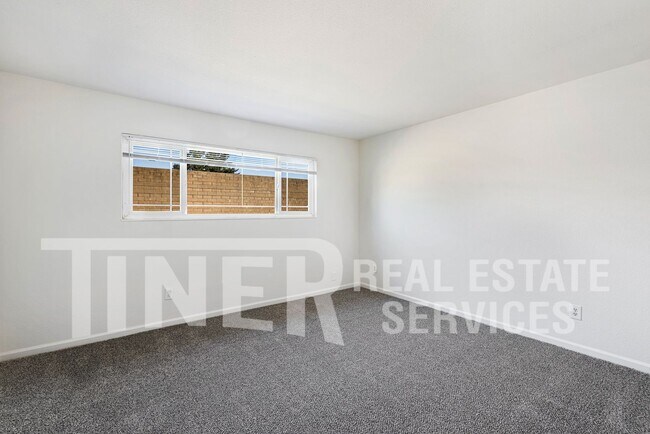 Building Photo - 2800 Sarina Ct