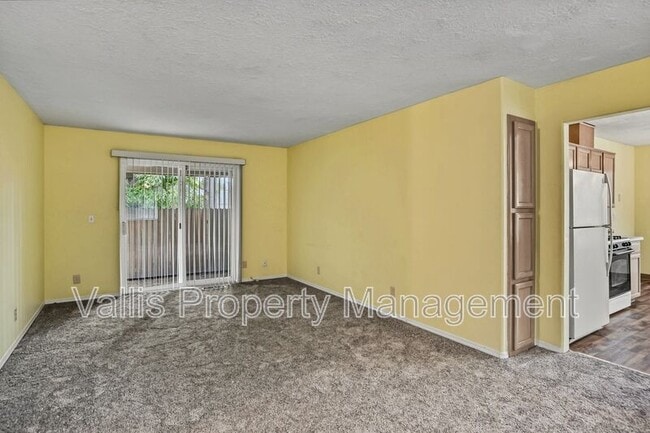 Building Photo - 4519 Gracie Ln N