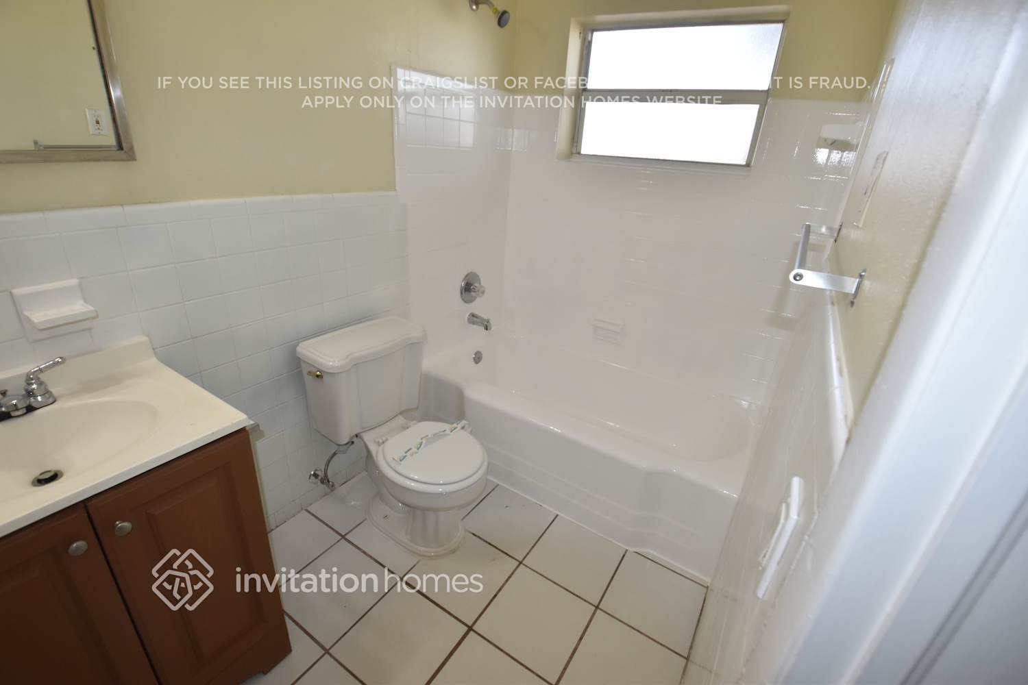 Building Photo - 533 W Dayton Cir