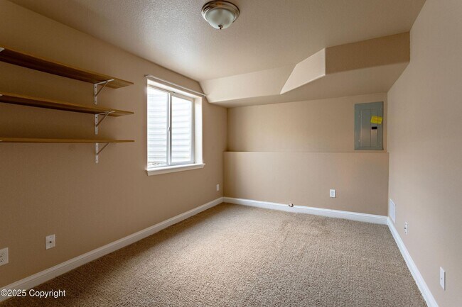 Building Photo - 4 Bedrooms, 3.5 Bathrooms, 2 Car Garage Home Fore Rent In Remington Estates