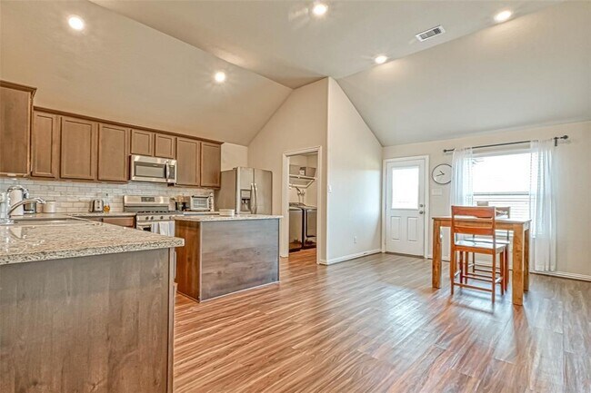 Building Photo - 20202 Creekdale Bend Dr