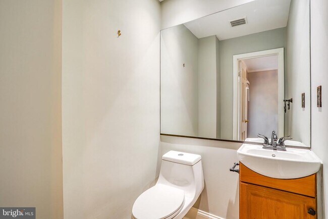 Building Photo - 9801 Orchid Cir