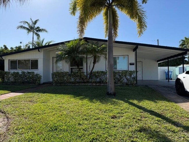 Building Photo - 1014 W Drew St