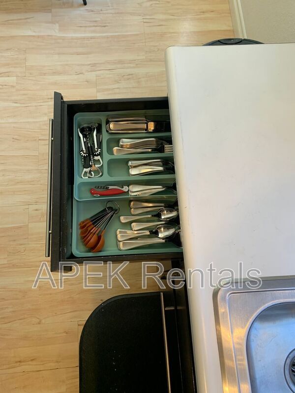 Building Photo - 61493 Desert Air Rd