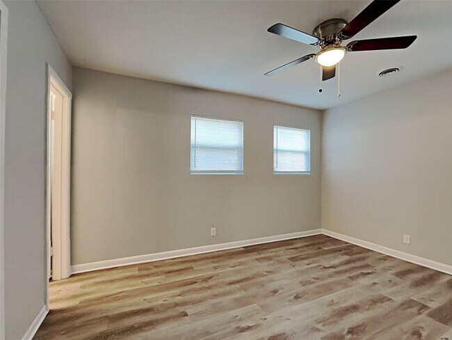 Building Photo - 3 BR/1.5BA | Renovated Single Family Home | 1-Car Carport | Fenced backyard!