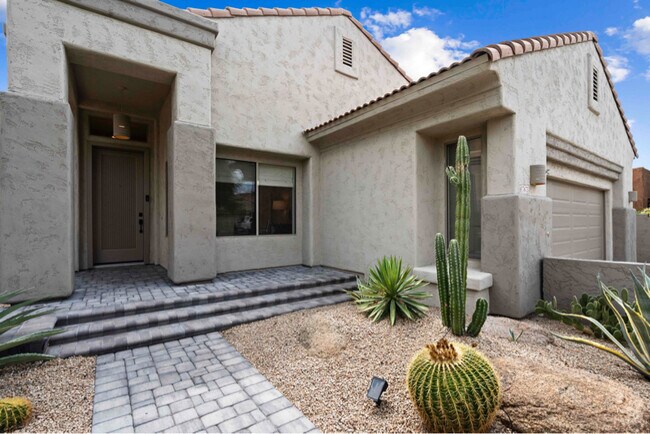 Building Photo - 7673 E Sands Dr