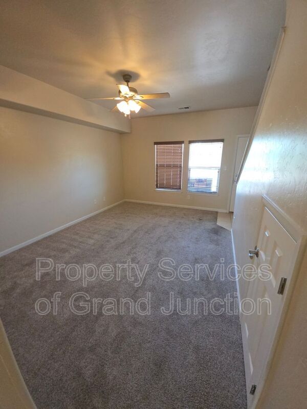 Building Photo - 2481 Thunder Mountain Drive
