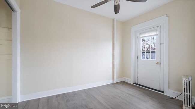 Building Photo - 2 E State St