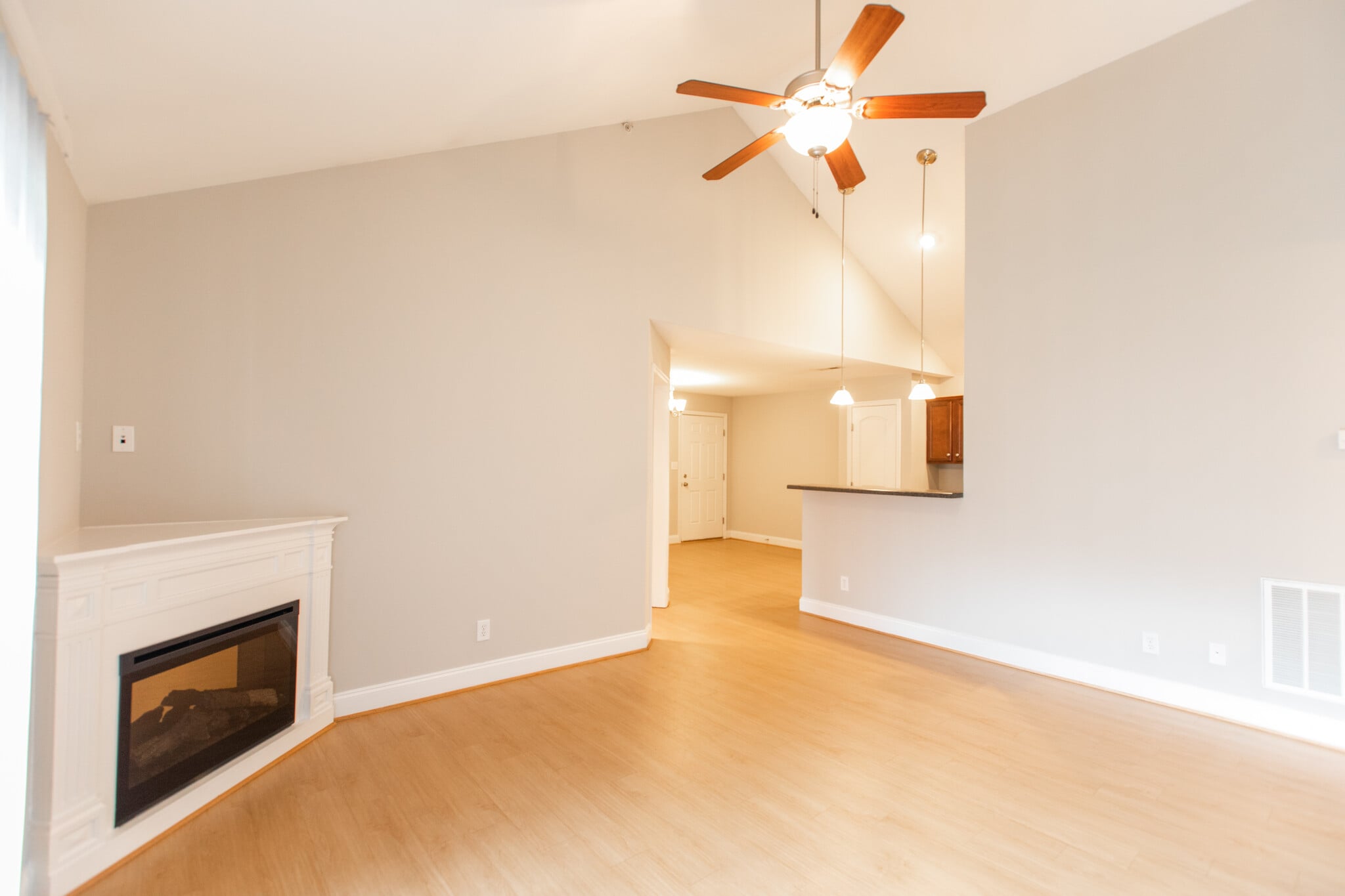 Building Photo - Echo at Forest View