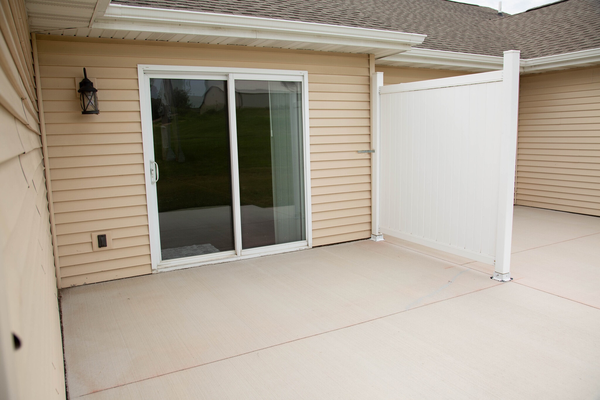 Building Photo - 2270 Fawn View Dr
