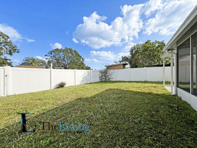 Building Photo - 11007 Summer Dr