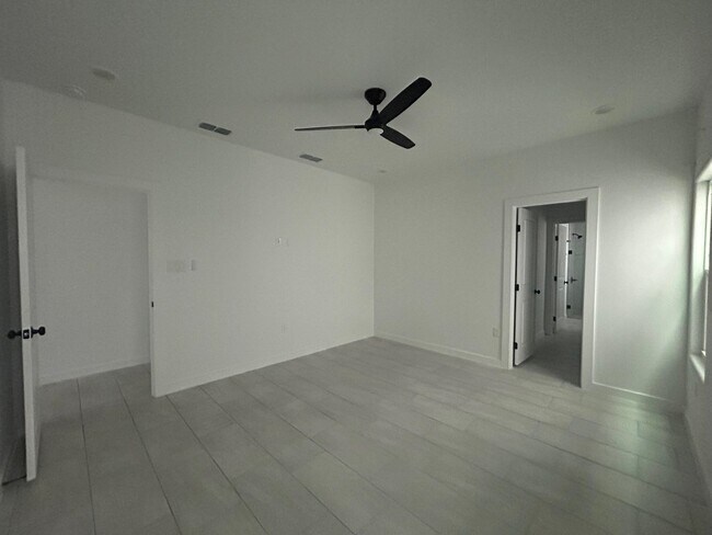 Building Photo - 8218 Casa Verde Rd