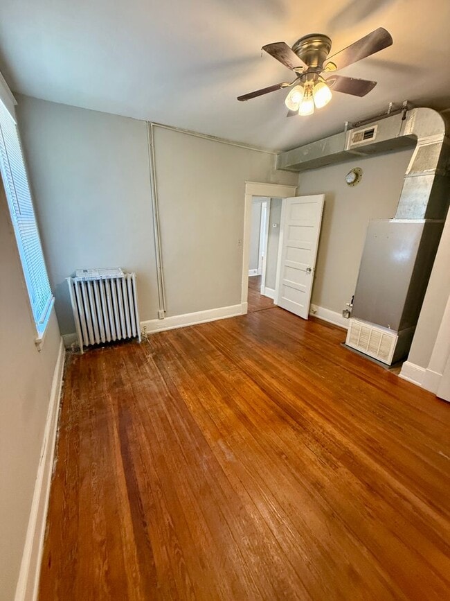 Building Photo - 3310 Barton Ave