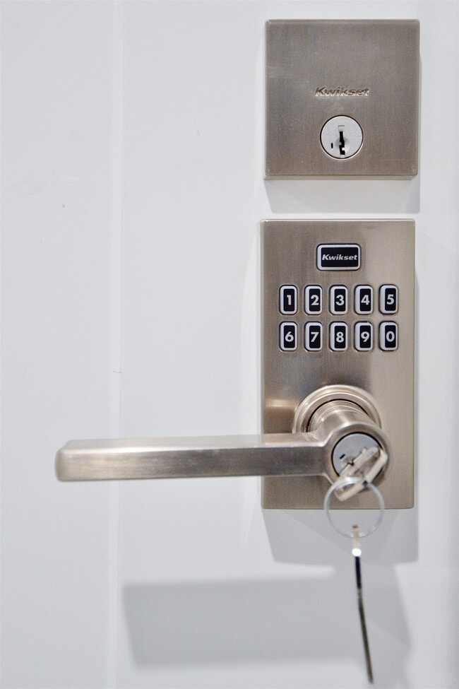 Building Photo - 82-84 E 31ST St