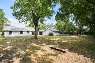 Building Photo - 413 Sun Bonnet Dr