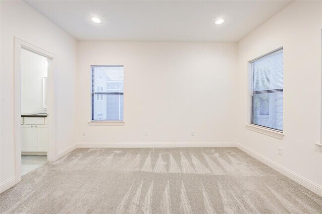 Building Photo - 1510 Johnson St