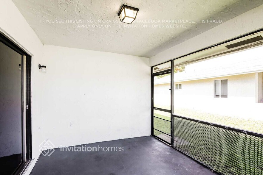 Building Photo - 7600 NW 88th Cir