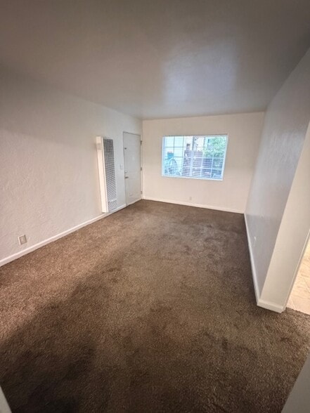 Living Room - 517 Cedar St