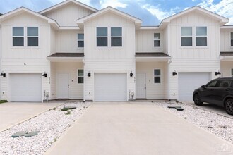Building Photo - 8706 Meadow Flower Ln