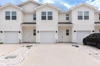 Building Photo - 8706 Meadow Flower Ln
