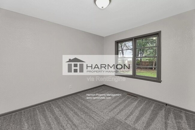 Building Photo - 8302 E Gilbert St