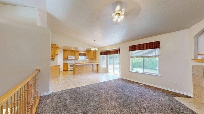 Building Photo - Herriman Rambler with Basement Apartment