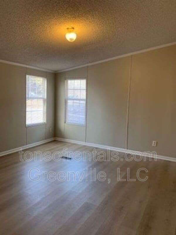 Building Photo - 236 Elizabeth Ln