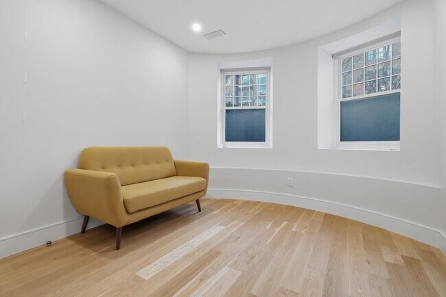 Building Photo - 38 Englewood Ave