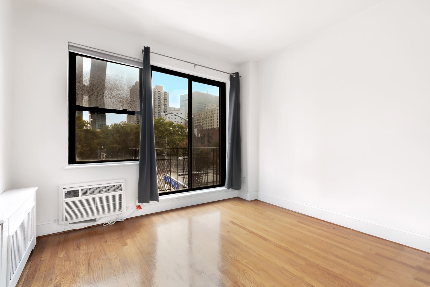 Building Photo - 659 2nd Ave