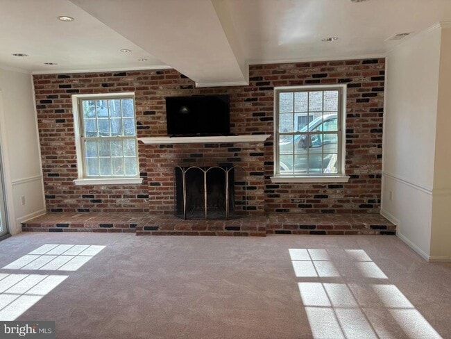 Building Photo - 1249 Derbyshire Rd