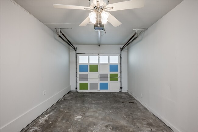 Building Photo - 3322 Elmridge St