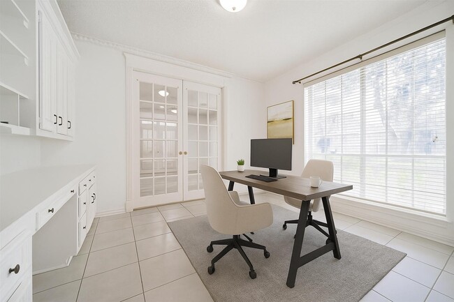 Building Photo - 15738 Fleetwood Oaks Dr