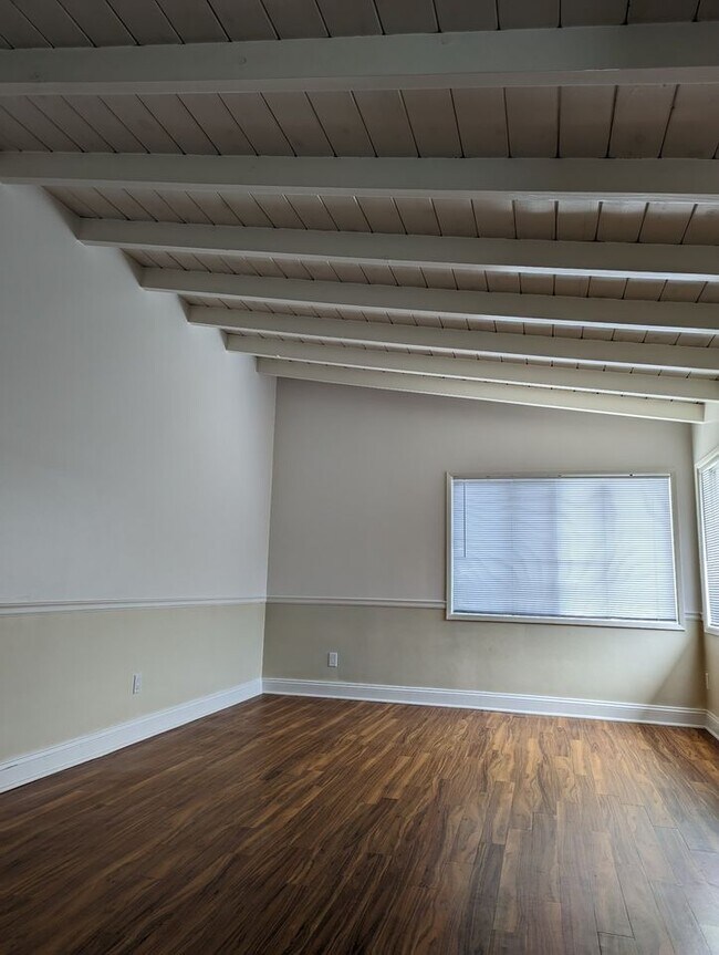 Living Room - 221 W Avenida Palizada