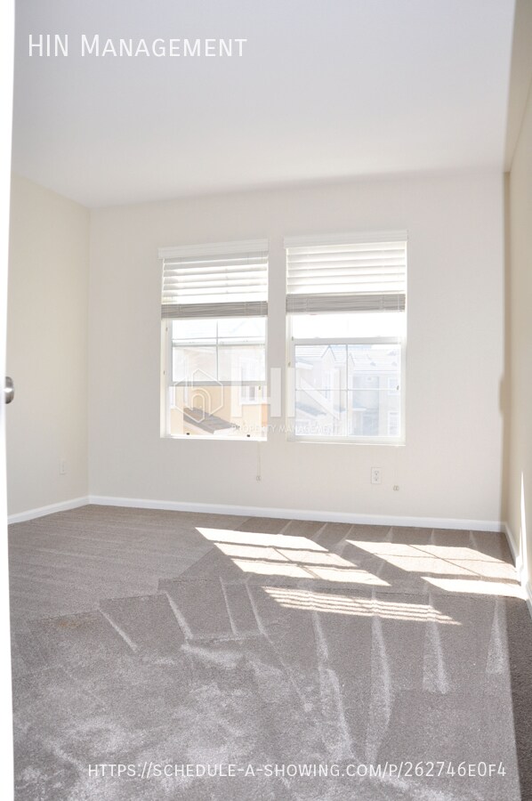 Building Photo - 3599 Gilman Common
