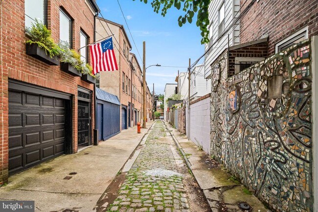 Building Photo - 722 S Clifton St