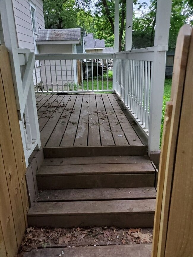 Building Photo - 2 Story 3 Bed 1 Bath House