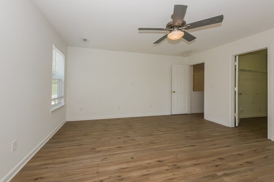 Building Photo - 154 Paxton Pl