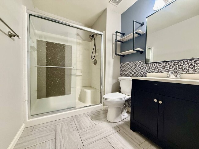 Building Photo - 433 Gloria Ln