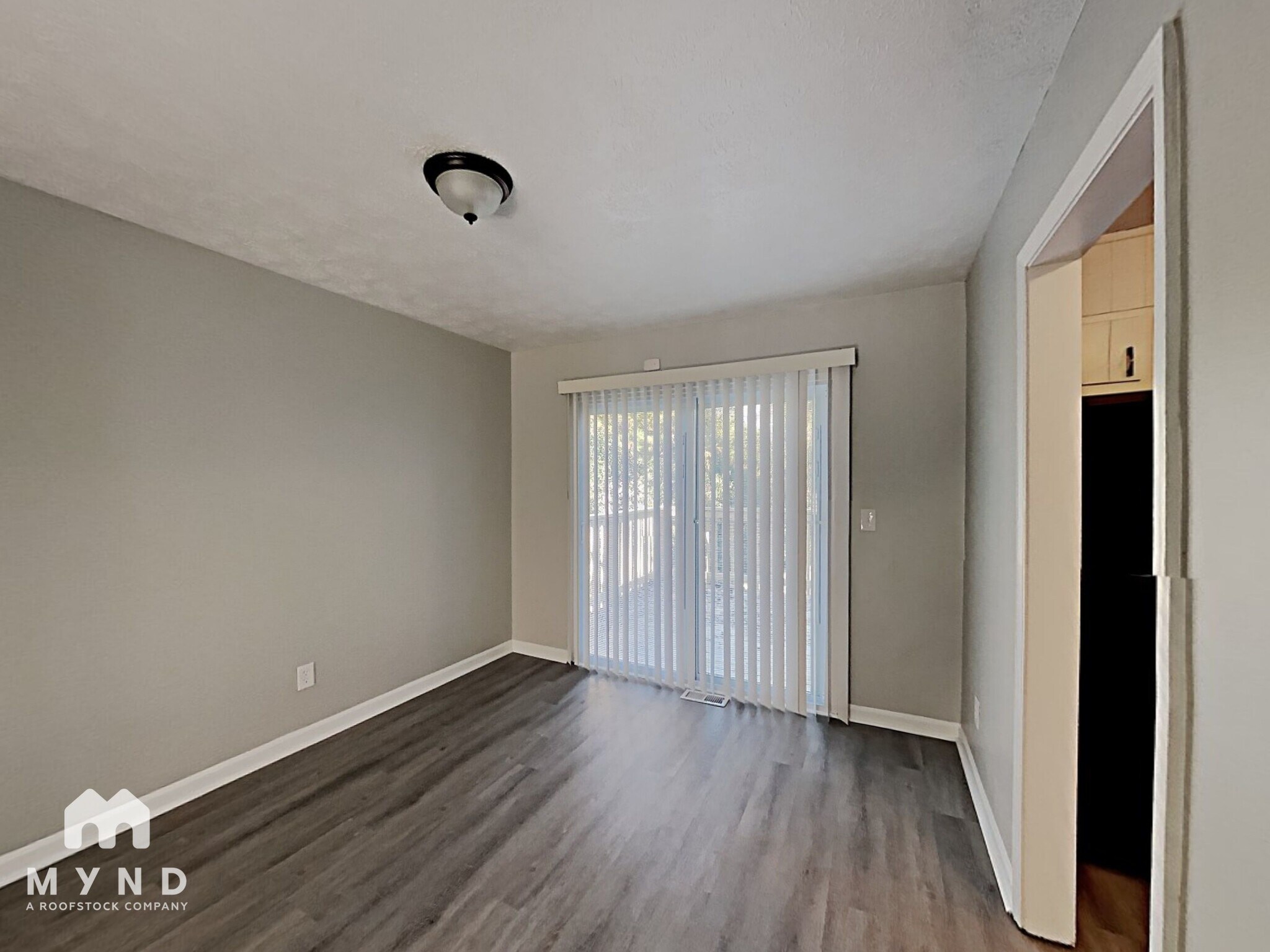 Building Photo - 6450 Ashdale Dr