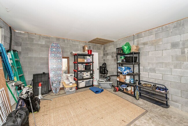 Building Photo - 3 Bedroom 3 Bath Single Family Home in Sab...