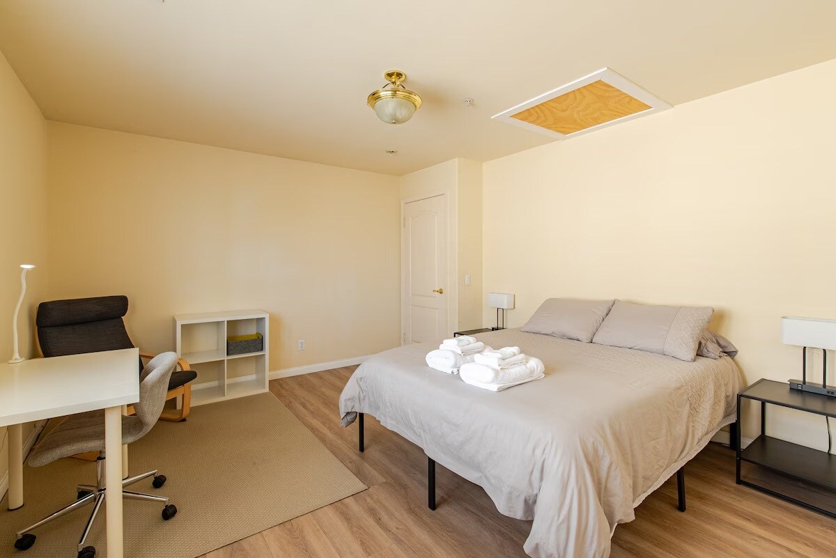 Building Photo - 199 N Lincoln Ave