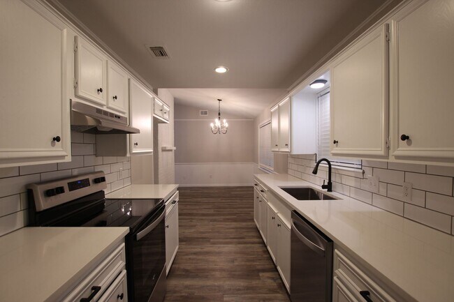 Building Photo - Coming Soon!  Remodeled 3 Bedroom 2 Bath! Large Yard!