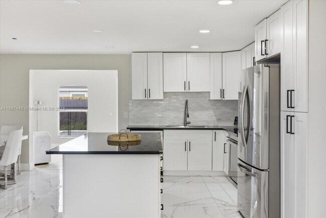 Building Photo - 6948 NW 8th Ct