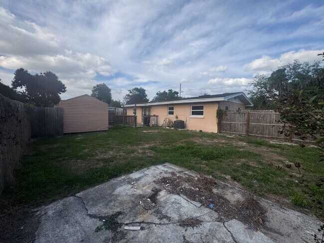 Building Photo - Cozy 3 Bedroom Home in Quiet Community | Hardwood Floors | Large Yard