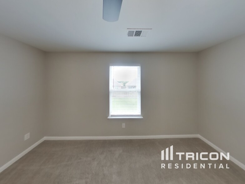 Building Photo - 13200 Stari Most Ln